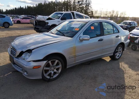 2006 Mercedes-Benz C 230 Sport z USA, uszkodzony, nr VIN WDBRF52J06F819362